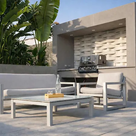 Villa Nok Award Winning 4br Wih Pool At Getsemani